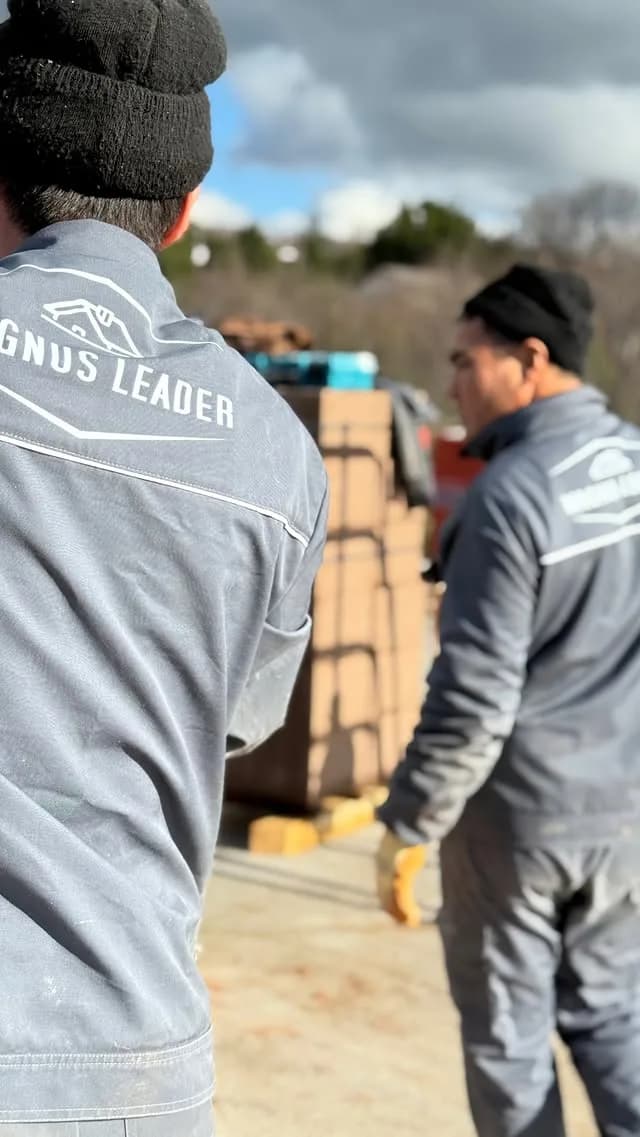 Magnus Leader team in uniform on a construction site